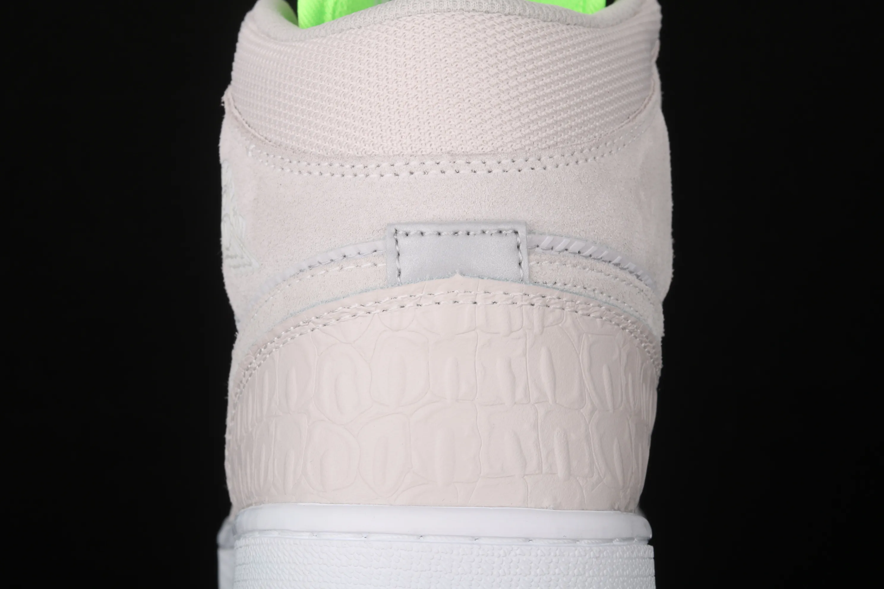 All categories Air Jordan Jordan series basketball shoes Air Jordan 1 Mid Air Jordan 1 Mid AJ1 Joe 1 sea salt fluorescent green CV3018-001